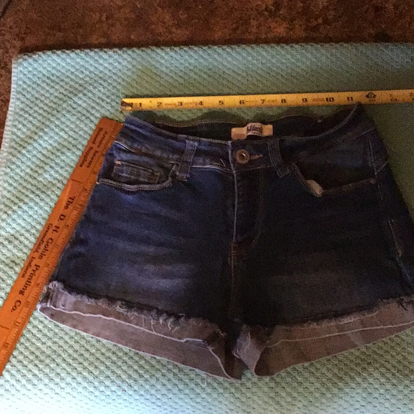 California Vintage Denim Stitched Cuffs Shorts